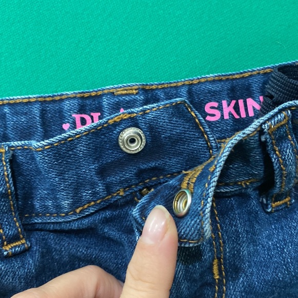 Children’s Place Skinny Jeans - Picture 3 of 6